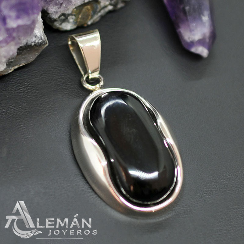MWL 331-0241 Dije de Plata Haba Negra