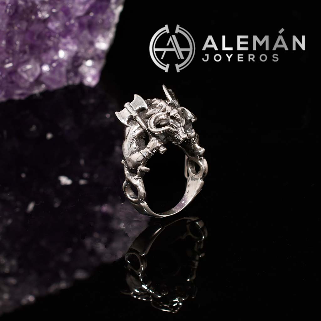 MWL 331-0283 Anillo de Plata .925 "Tauro"